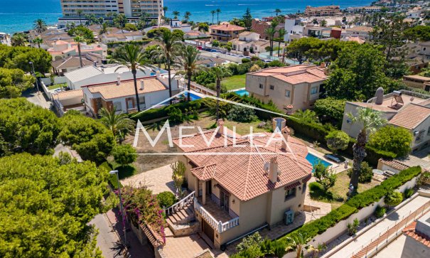 Villa - Reventes - Orihuela Costa - La Zenia