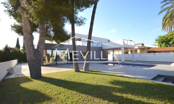 Villa - Wederverkoop - Orihuela Costa - Campoamor