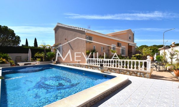 Villa - Wederverkoop - Orihuela Costa - Campoamor