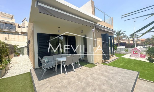 Villa - Wederverkoop - Orihuela Costa - La Zenia