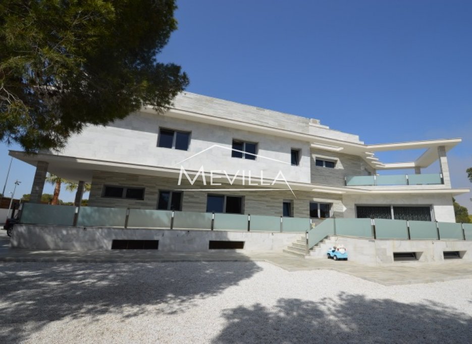 Wederverkoop - Villa - Orihuela Costa - Campoamor