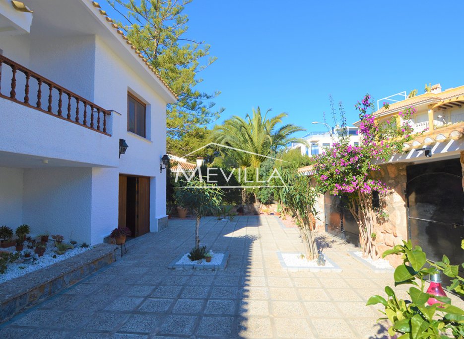 Wederverkoop - Villa - Orihuela Costa - Campoamor