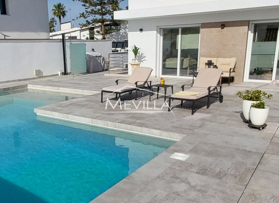 Wederverkoop - Villa - Orihuela Costa - Campoamor