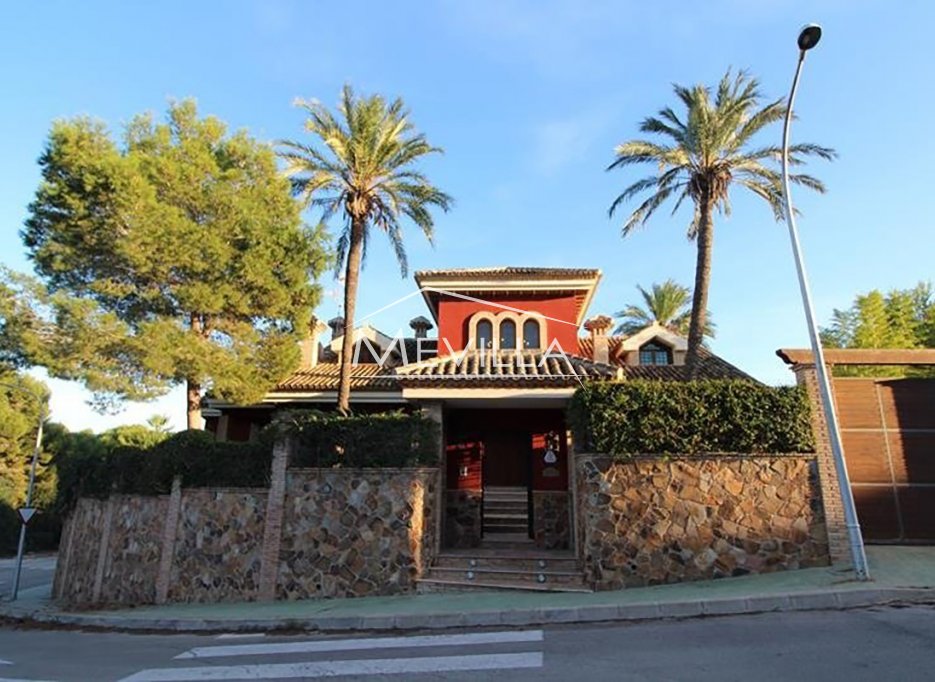 Wederverkoop - Villa - Orihuela Costa - Campoamor