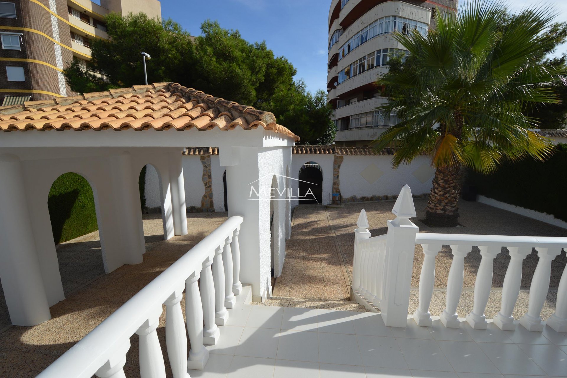 Wederverkoop - Villa - Orihuela Costa - La Zenia