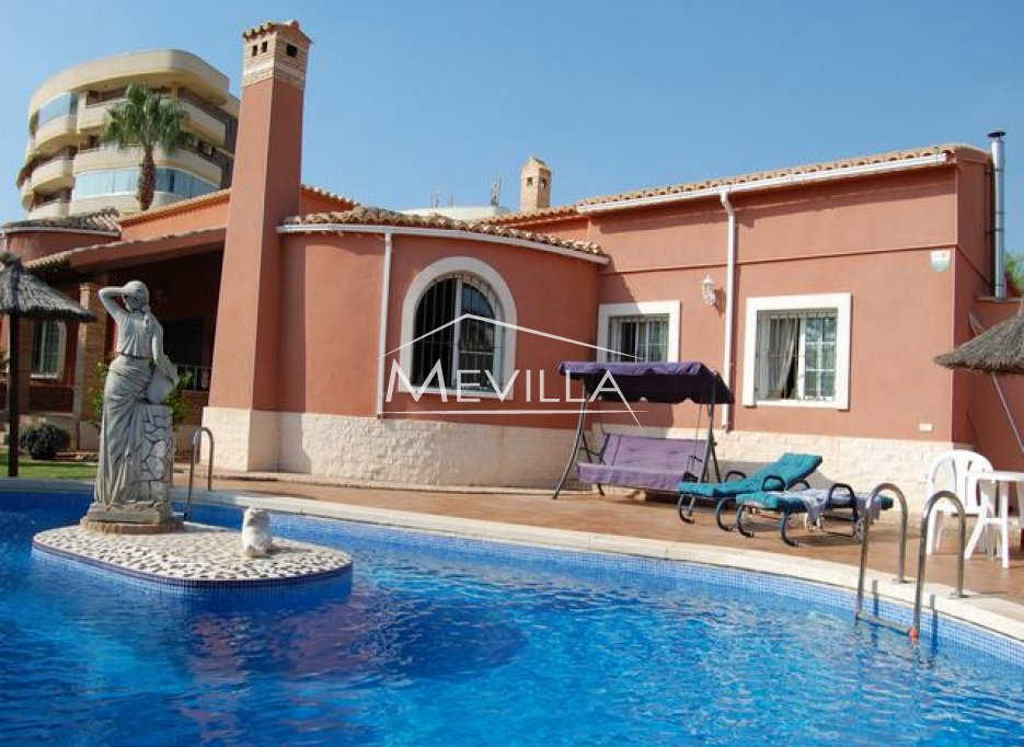Wederverkoop - Villa - Orihuela Costa - La Zenia