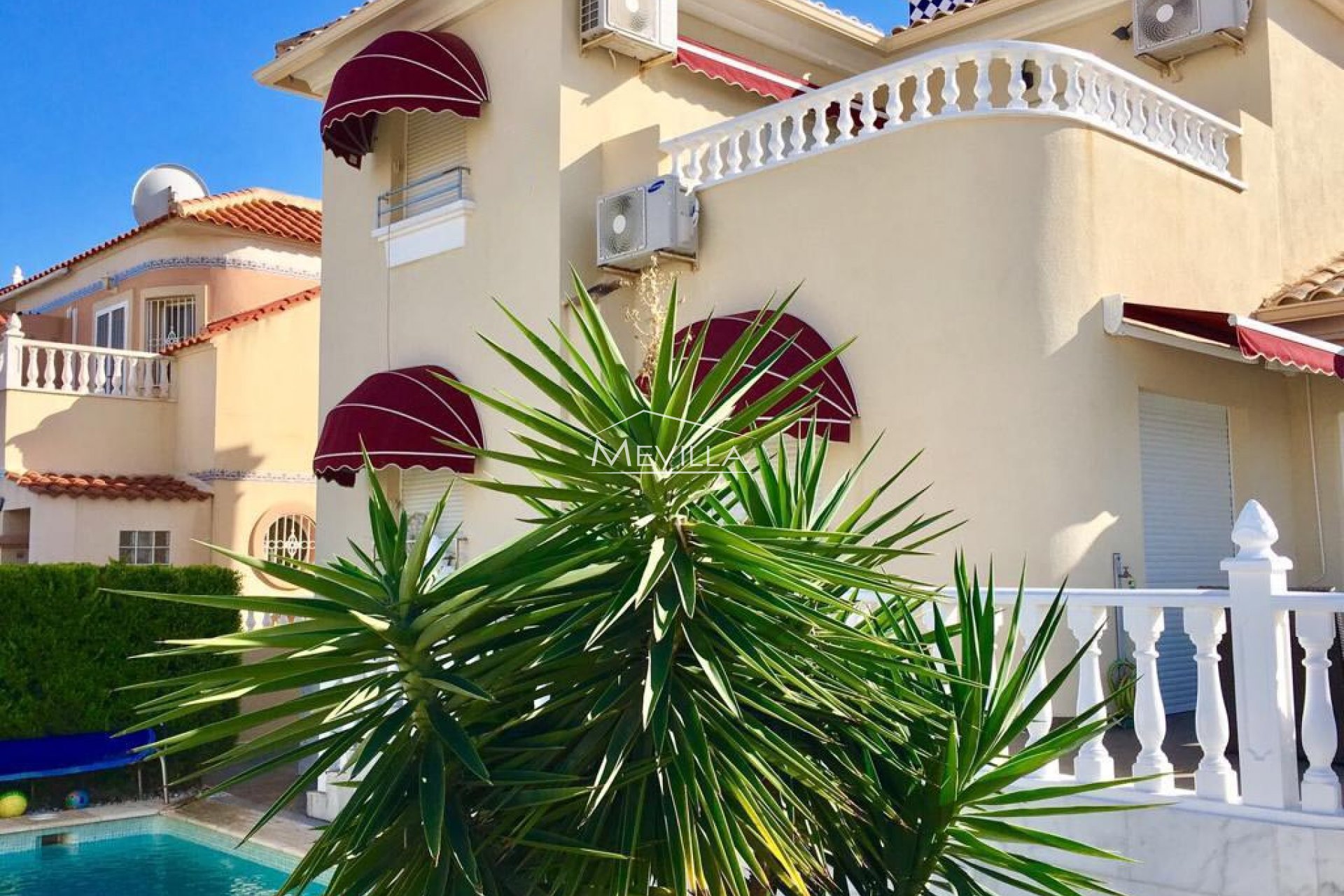 Wederverkoop - Villa - Orihuela Costa - La Zenia