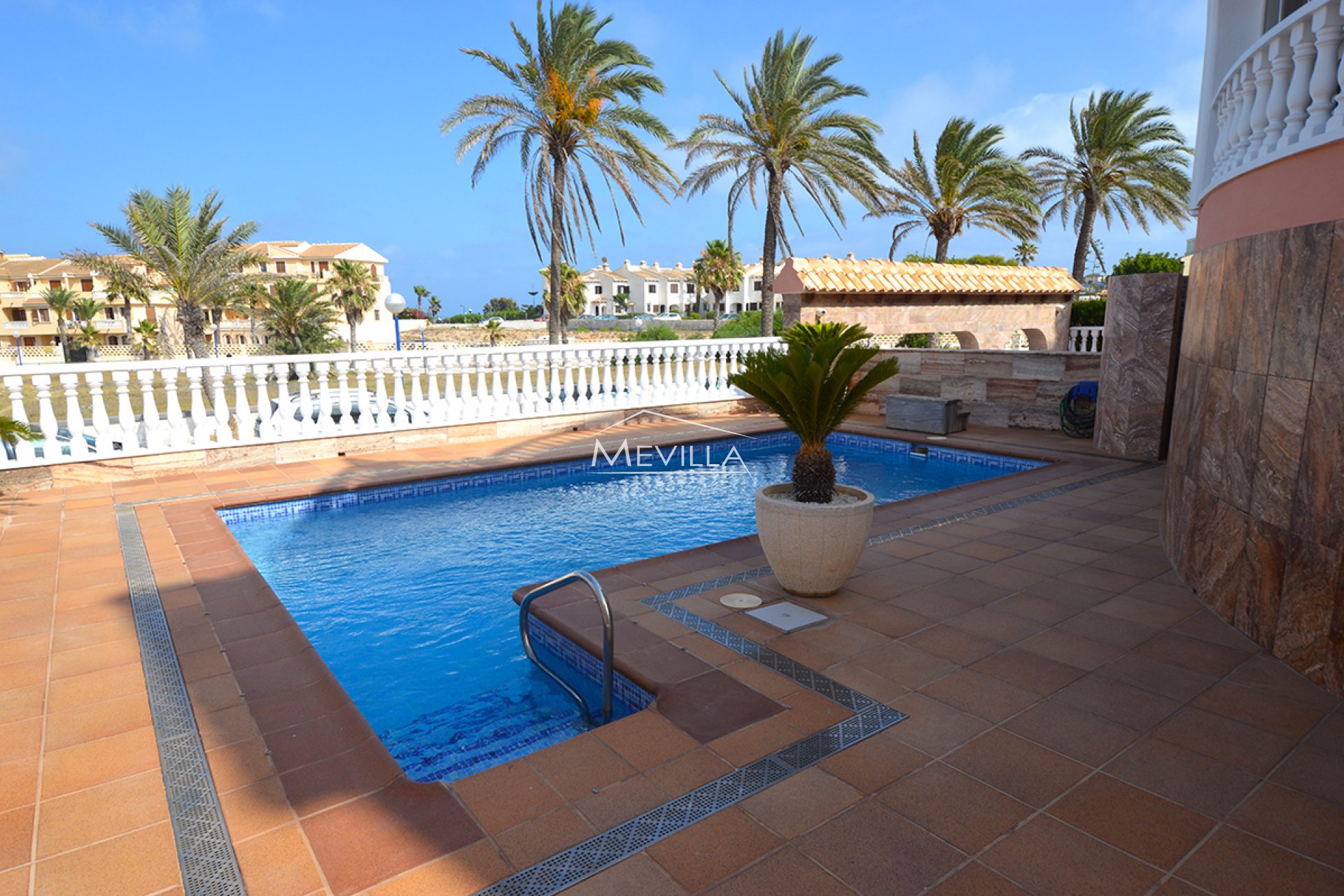 Wederverkoop - Villa - Orihuela Costa - La Zenia