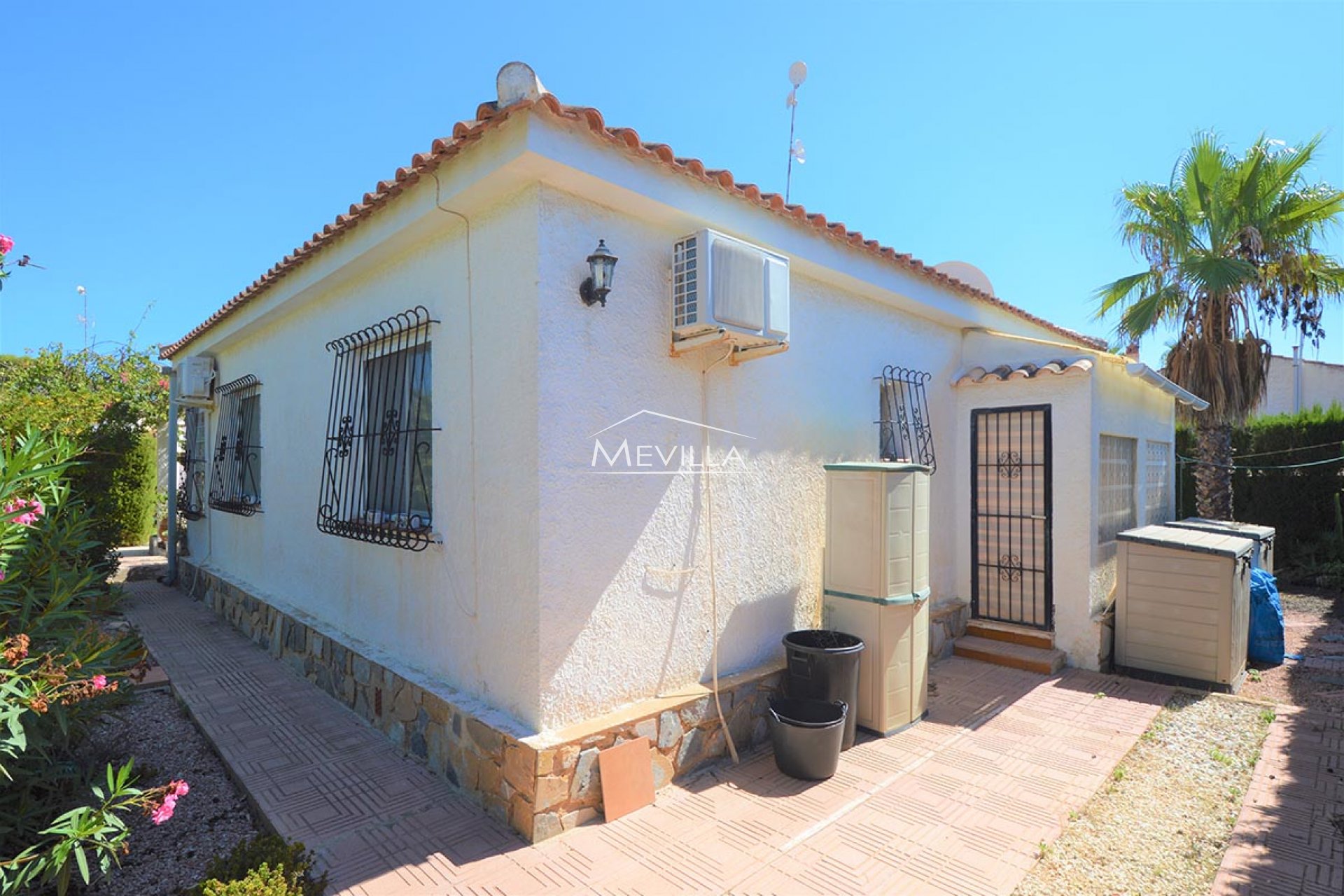 Wederverkoop - Villa - Orihuela Costa - La Zenia