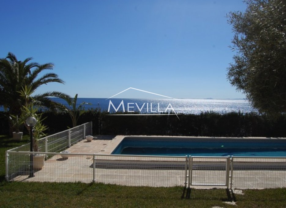 Wederverkoop - Villa - Orihuela Costa - Punta Prima