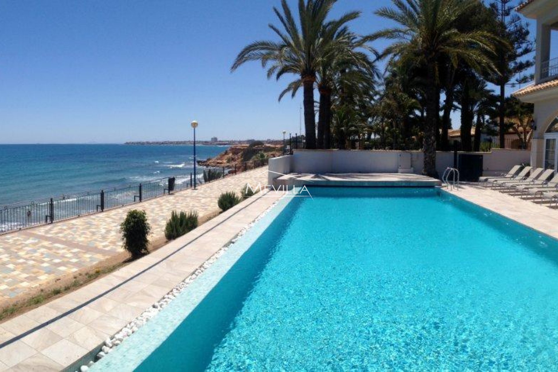 Wederverkoop - Villa - Orihuela Costa - Punta Prima