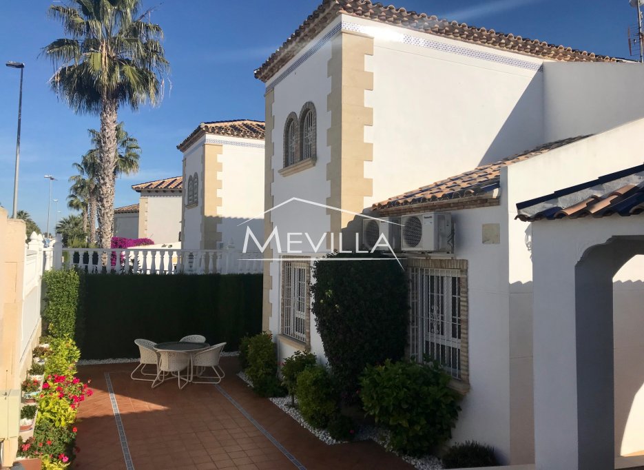 Wederverkoop - Villa - Orihuela Costa - Villamartin
