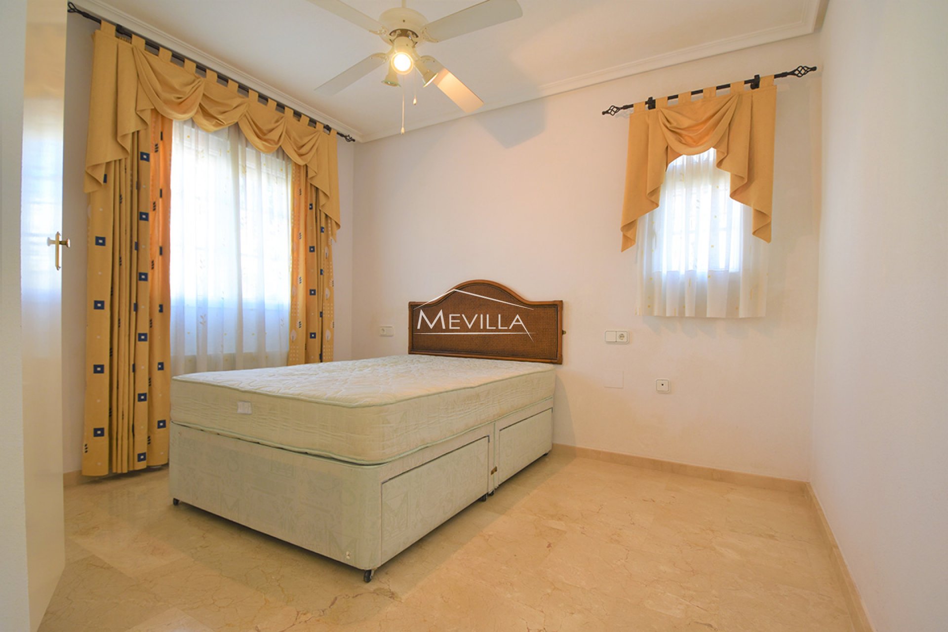 Wederverkoop - Villa - Orihuela Costa - Villamartin