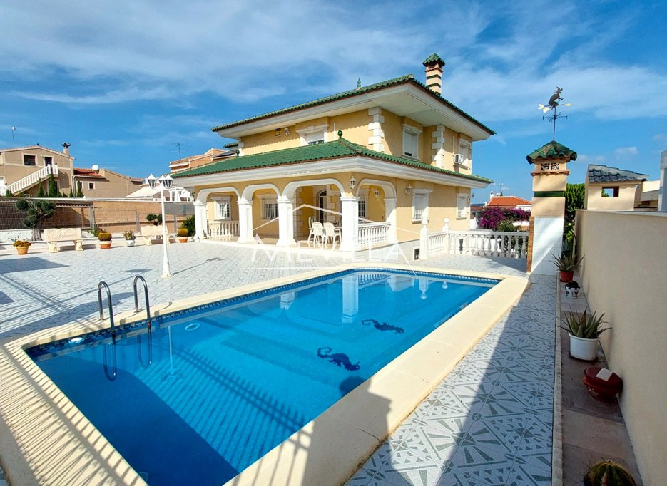 Wederverkoop - Villa - Torrevieja - Los Balcones