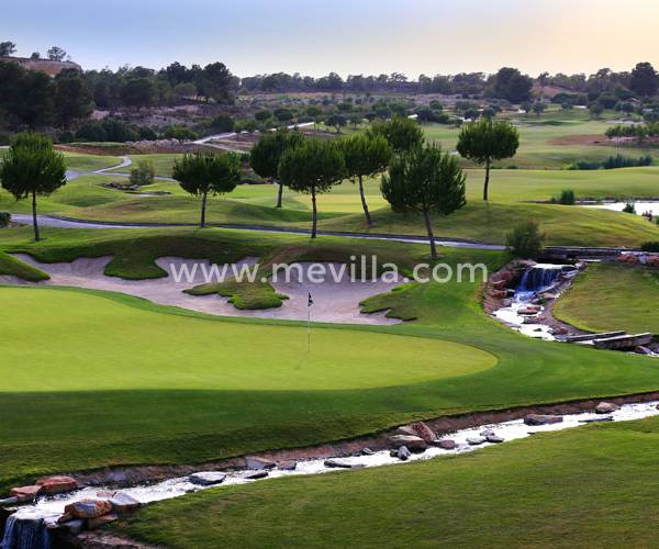 Las mejores villas de nueva construcción en Las Colinas Golf and Country Club 2021
