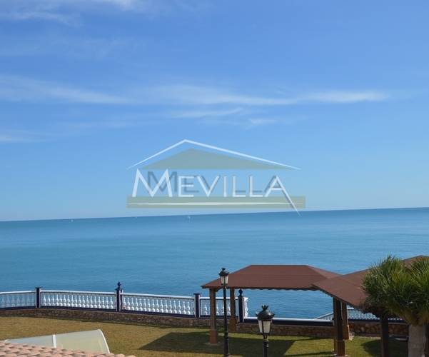 Villas for sale in Cabo Roig, the paradise of the Costa Blanca