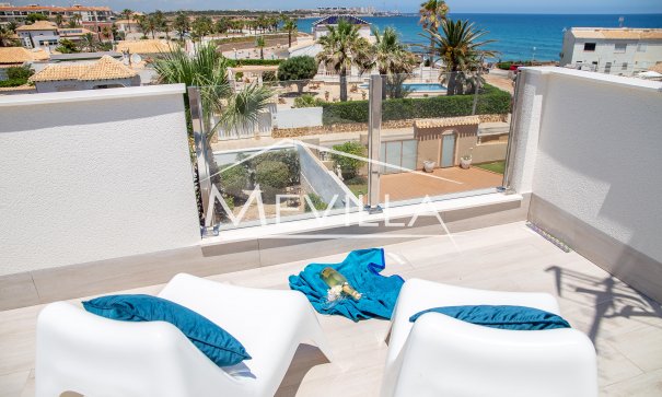 Вилла с фантастическим видом на море в Playa Flamenca на продажу