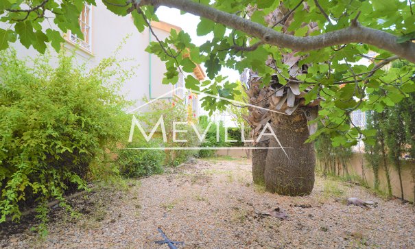 Salg (Resales) - Villa - Orihuela Costa - Villamartin