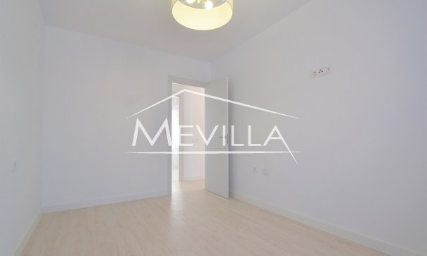 Reventas - Chalet / Villa - Torrevieja - Los Altos