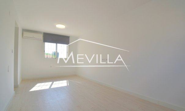 Reventas - Chalet / Villa - Torrevieja - Los Altos