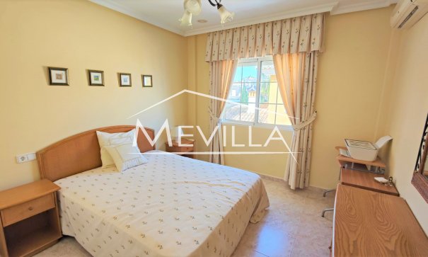 Salg (Resales) - Villa - Orihuela Costa - La Zenia