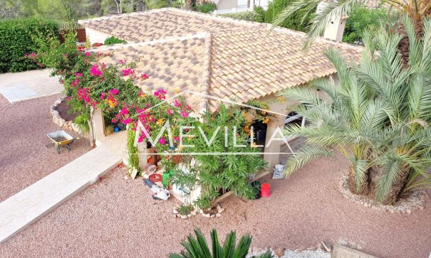 Reventas - Chalet / Villa - San Miguel de Salinas