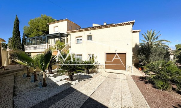 Reventas - Chalet / Villa - San Miguel de Salinas