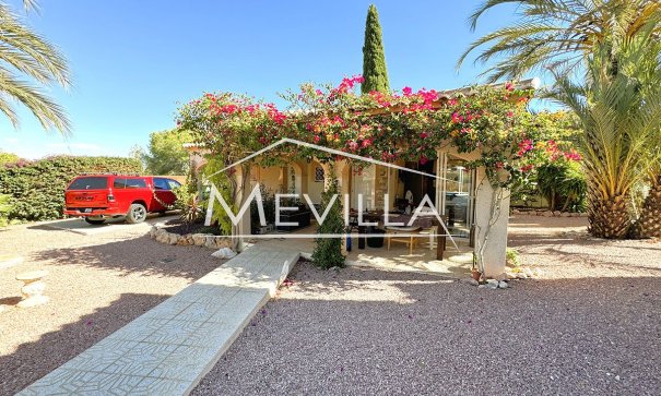 Reventas - Chalet / Villa - San Miguel de Salinas