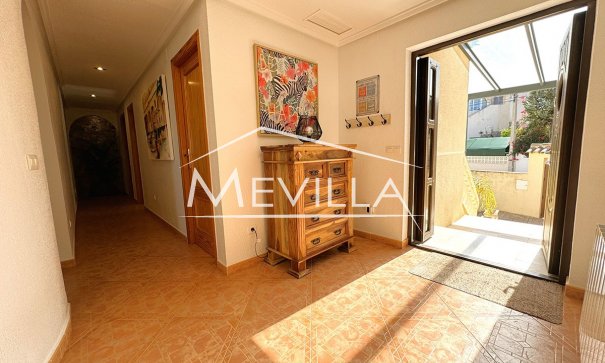 Reventas - Chalet / Villa - San Miguel de Salinas