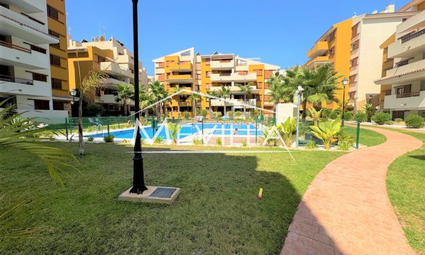 Salg (Resales) - Flat / leiligheter - Orihuela Costa - Punta Prima