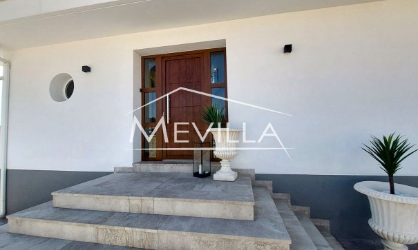 Reventas - Chalet / Villa - Orihuela Costa - Campoamor