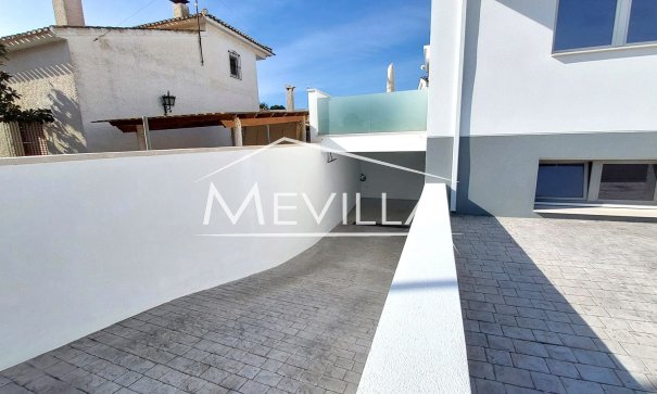 Reventas - Chalet / Villa - Orihuela Costa - Campoamor