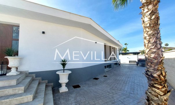 Reventas - Chalet / Villa - Orihuela Costa - Campoamor