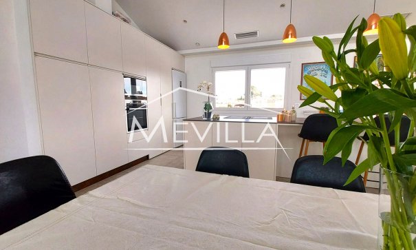 Reventas - Chalet / Villa - Orihuela Costa - Campoamor