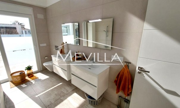 Reventas - Chalet / Villa - Orihuela Costa - Campoamor