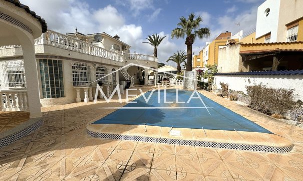 Resales - Villa - Torrevieja - Los Balcones