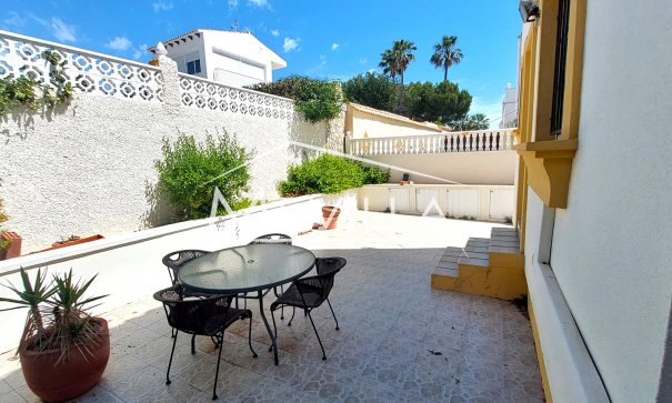 Salg (Resales) - Villa - Orihuela Costa - Cabo Roig
