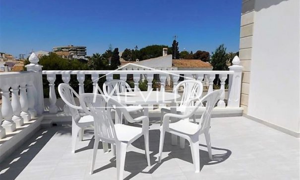 Resales - Villa - Orihuela Costa - La Zenia