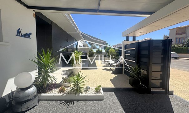 Salg (Resales) - Villa - Orihuela Costa - Lomas de Cabo Roig