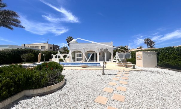 Frontlinjen - Villa - Orihuela Costa - Cabo Roig