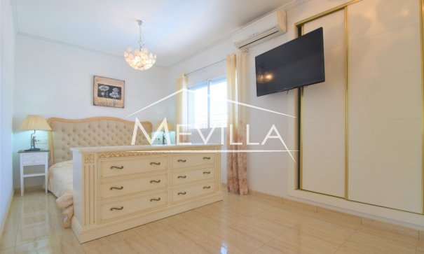 Resales - Villa - Orihuela Costa - La Zenia