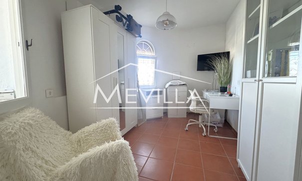 Reventas - Chalet / Villa - Orihuela Costa - La Zenia