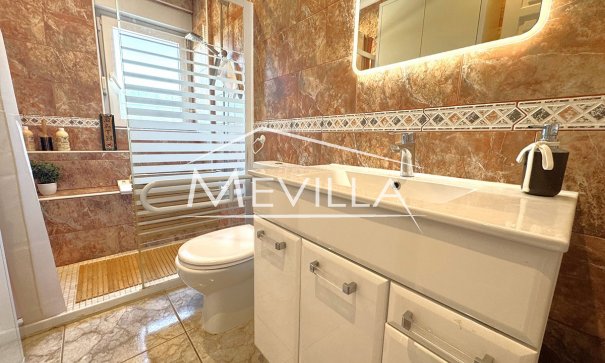 Reventas - Chalet / Villa - Orihuela Costa - La Zenia