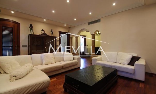 Reventas - Chalet / Villa - Orihuela Costa - Campoamor