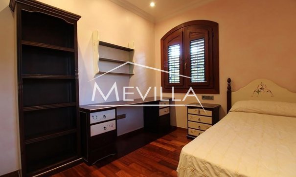 Reventas - Chalet / Villa - Orihuela Costa - Campoamor