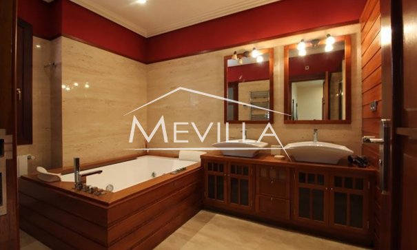 Reventas - Chalet / Villa - Orihuela Costa - Campoamor