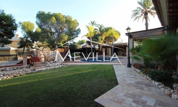 Reventas - Chalet / Villa - Orihuela Costa - Campoamor