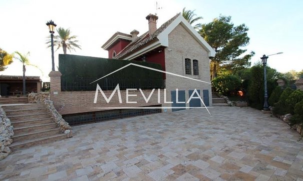 Reventas - Chalet / Villa - Orihuela Costa - Campoamor