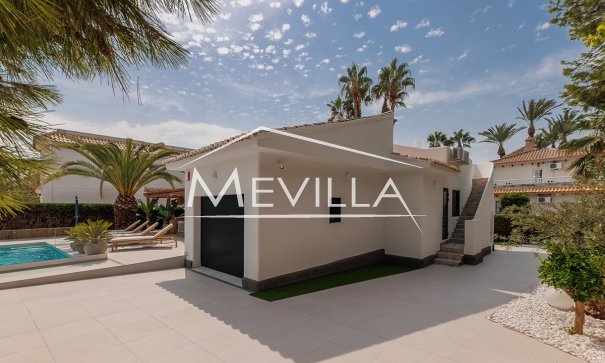 Salg (Resales) - Villa - Orihuela Costa - La Zenia