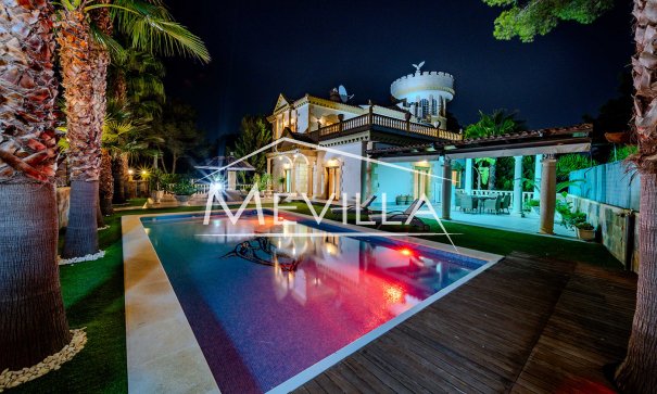 Salg (Resales) - Villa - Orihuela Costa - Campoamor